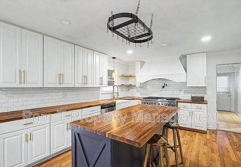 1332 Grace Dr — Photo 10