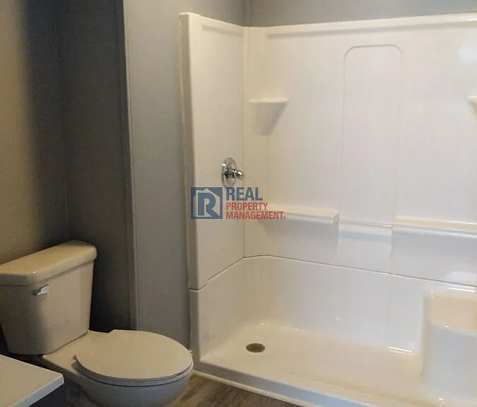 2214 Wilson Ave — Photo 5