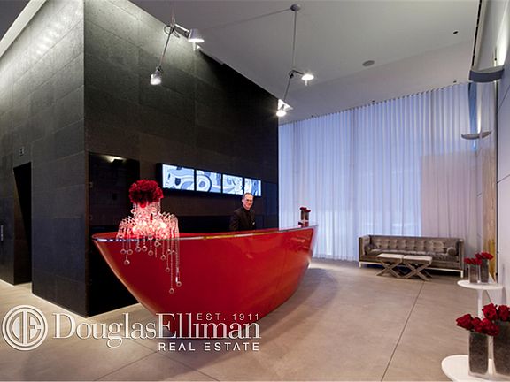 3rd image of 66 W 45th St Unit U-30b