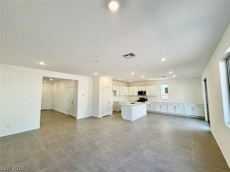 5956 Miller Ln — Photo 4