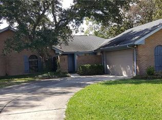 105 E Queensbury Dr, Slidell, LA 70461