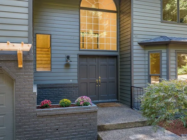 3830 Robin Creek Ln, West Linn, OR 97068