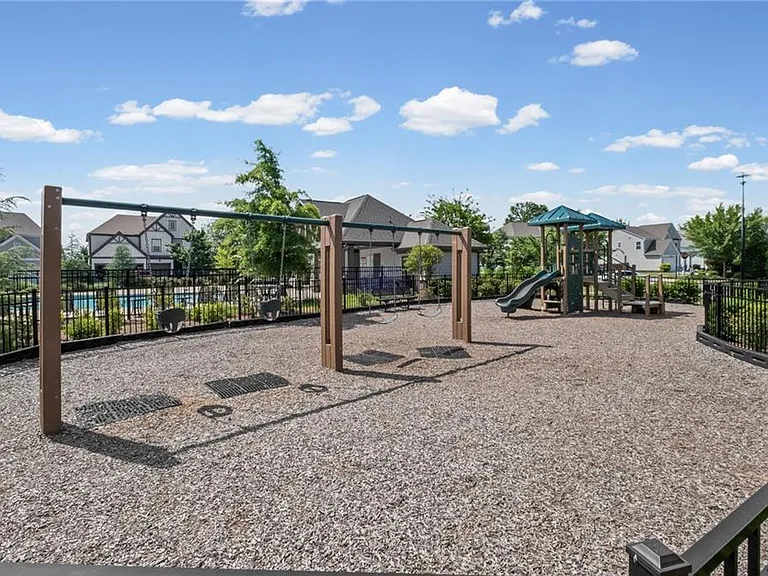 149 Treeline Trl — Photo 24