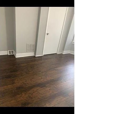 4th image of 2087 E Clementine St #2