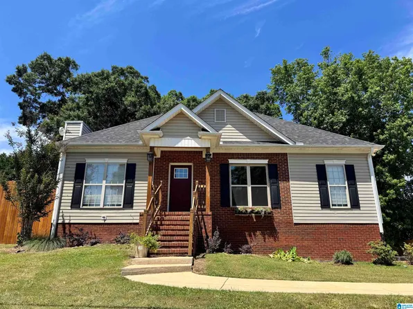 190 Cassy Dr, Jemison, AL 35085