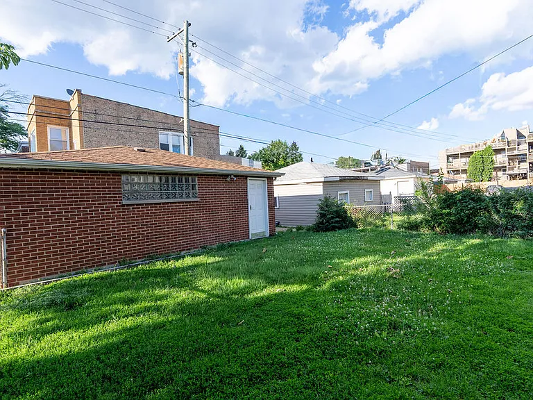 3124 W Addison St #1 — Photo 12