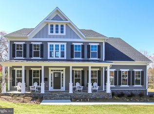 12658 Popes Head Rd, Clifton, VA 20124