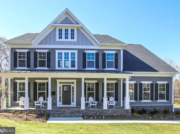 12658 Popes Head Rd, Clifton, VA 20124