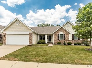 2088 Avalon Ridge Cir, Fenton, MO 63026