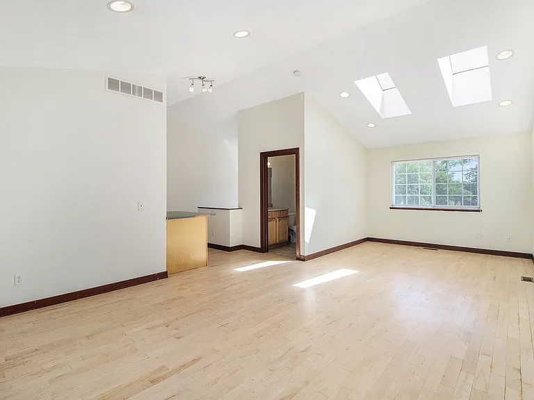 1315 Fraternity Village Dr #1 — Photo 20