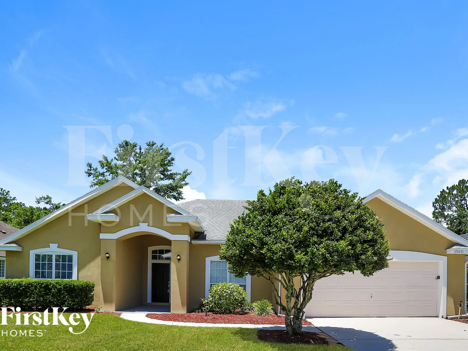 4 bed, 2.0 bath, 1960 sqft, $2,460 — Photo 1