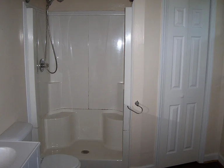 427 Park Ave — Photo 6
