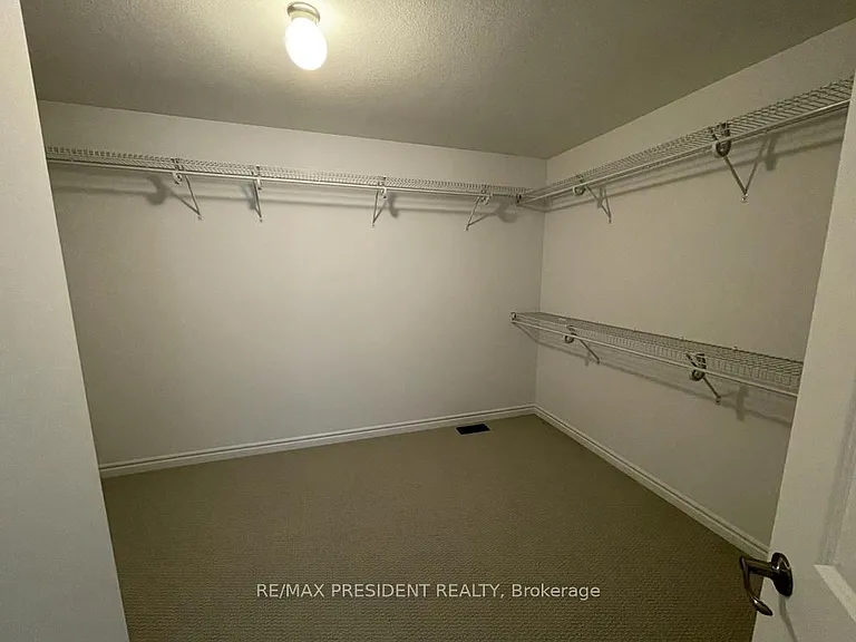 35 Whitton Dr — Photo 18