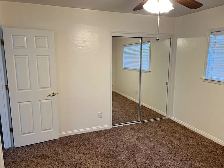 3704 Laverne Ave — Photo 13