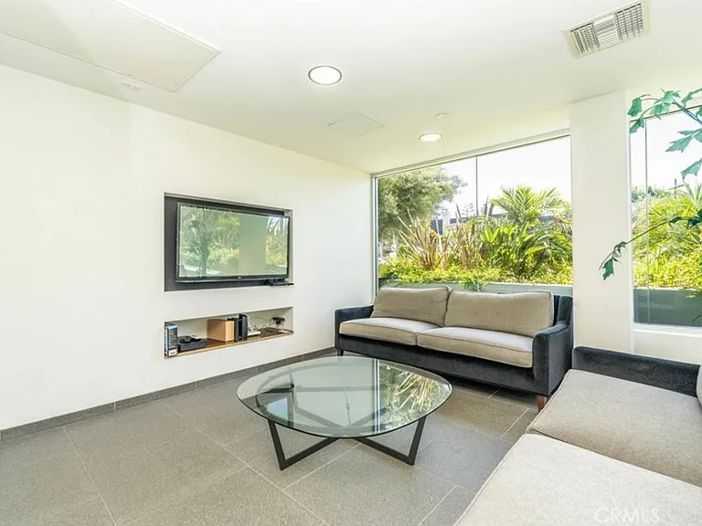 7857 W Manchester Ave #Penthouse 6 — Photo 16