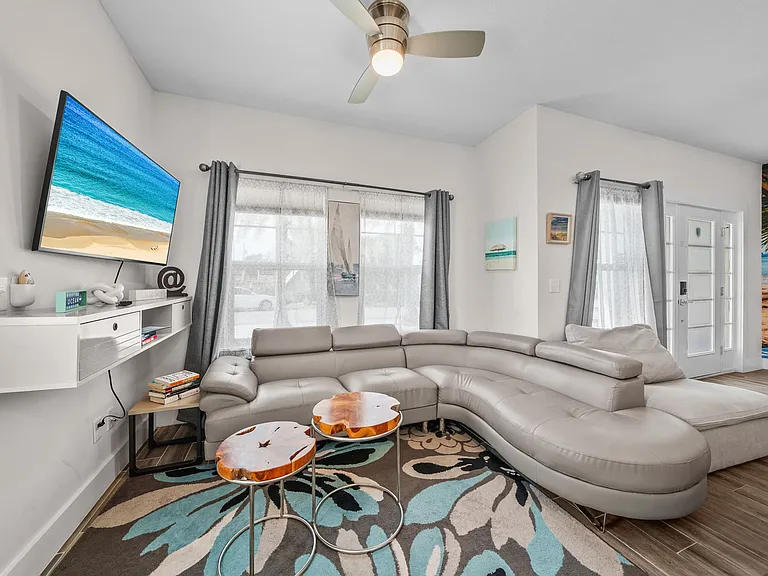 212 Corto Pl — Photo 46
