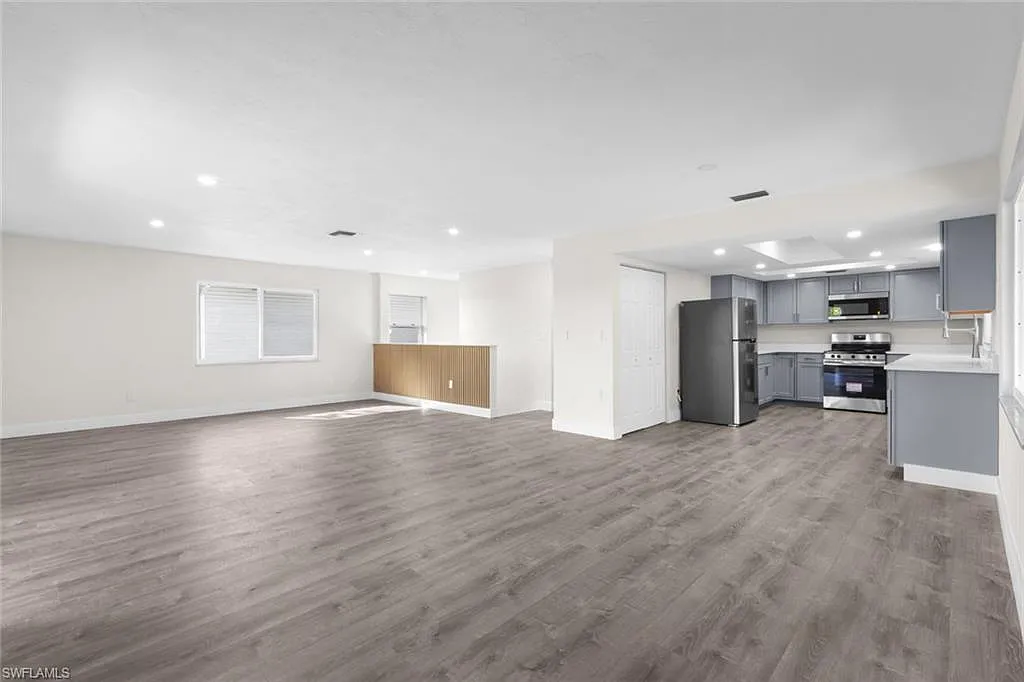 2 bed, 2.0 bath, 1572 sqft, $3,400 — Photo 3