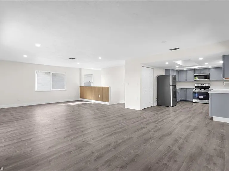 1284 Rainbow Ct — Photo 3
