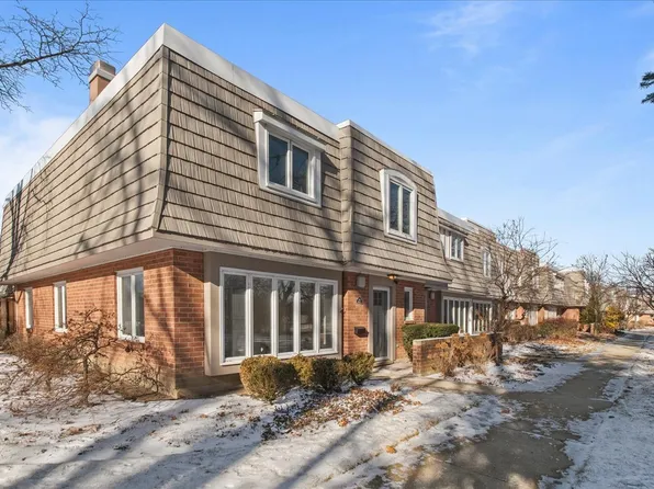 680 Lyons Cir, Highland Park, IL 60035