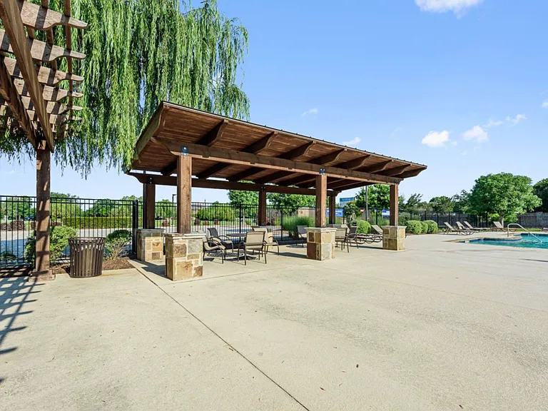 1113 Granger Dr — Photo 45