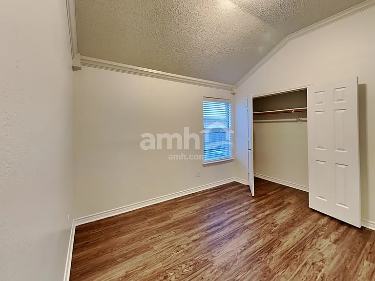 4709 Shadow Crest Dr — Photo 15