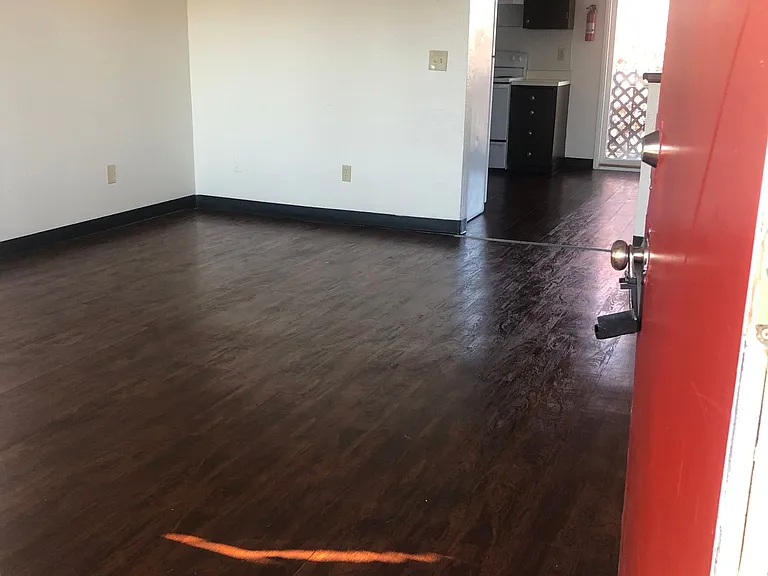 3800 Parsons Ave — Photo 2