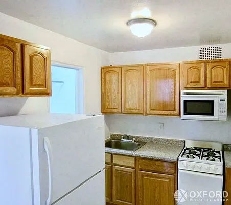 Rented by Oxford Property Group | media 20