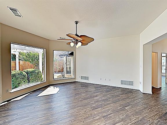 4th image of 1714 Crescent Ln