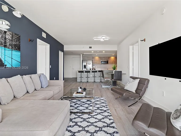 121 NE 34th St #2807 — Photo 9