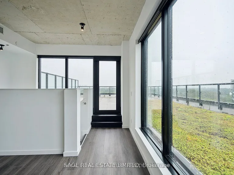 7 Smith Cres #Penthouse 808 — Photo 13