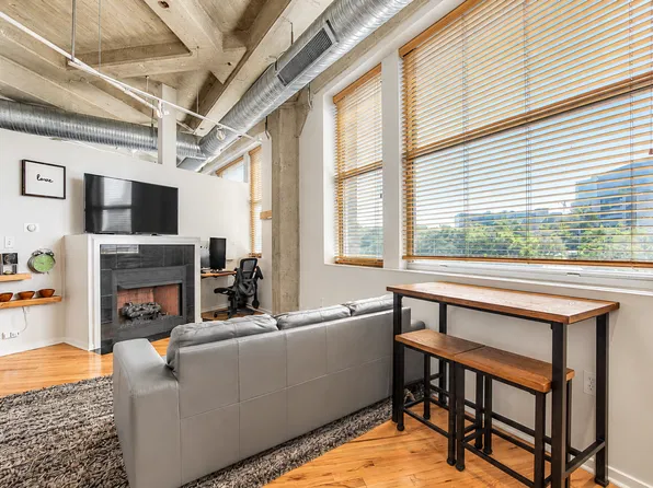 2107 Grand Ave Unit 408, Kansas City, MO 64108