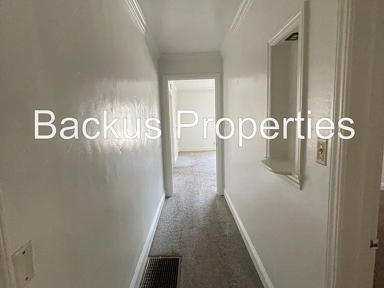 19 Santa Rosa Ave — Photo 10