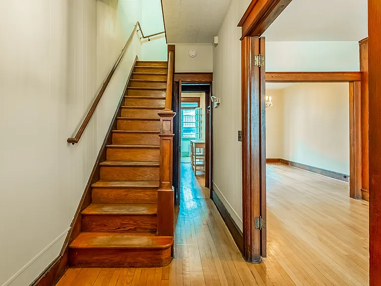 1236 Oates St NE — Photo 4
