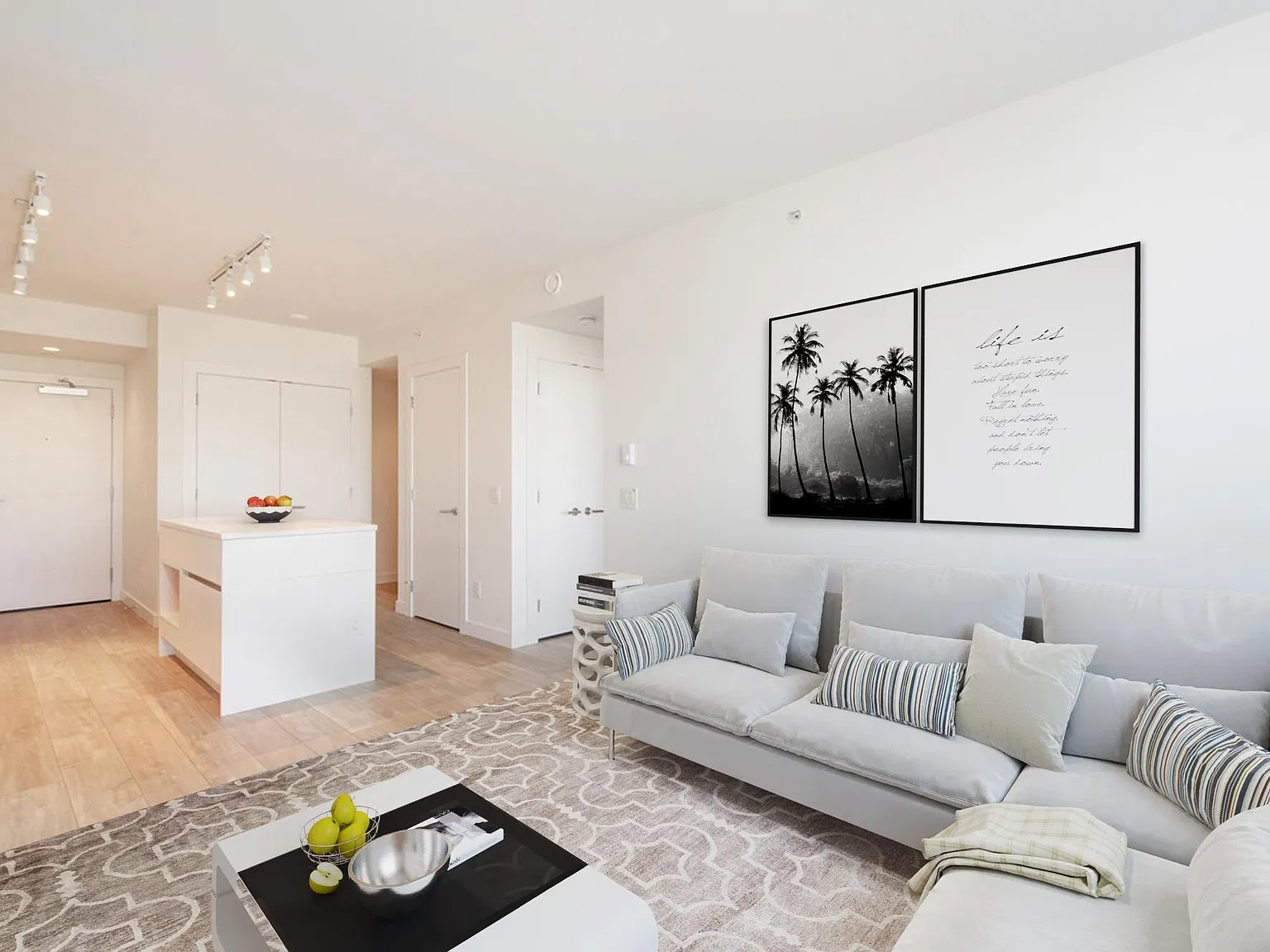 1 bed, 600 sqft, $2,300 — Photo 1
