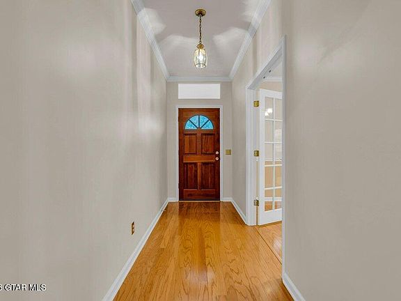3rd image of 113 Oakridge St