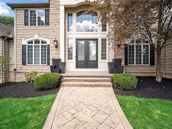 4th image of 4573 Forest Brooke Ct S