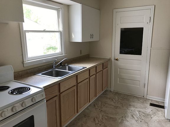 New cabinets and counter