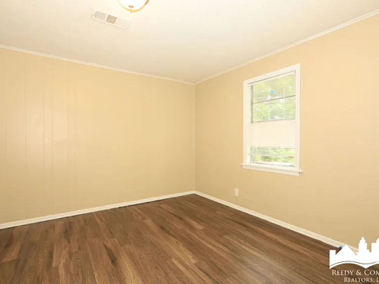 158 Pickett Rd — Photo 8