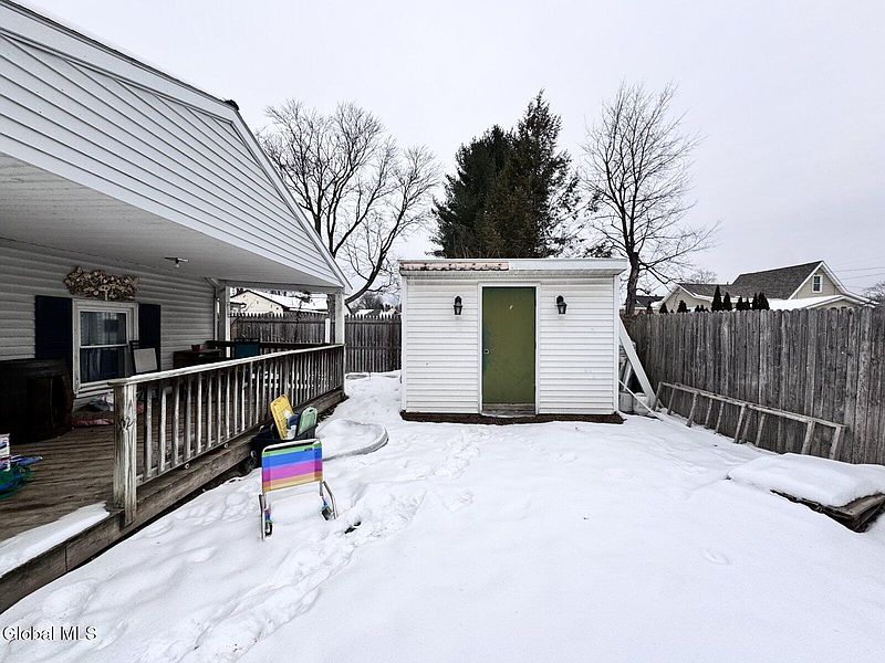 4th image of 1379 Evergreen Avenue