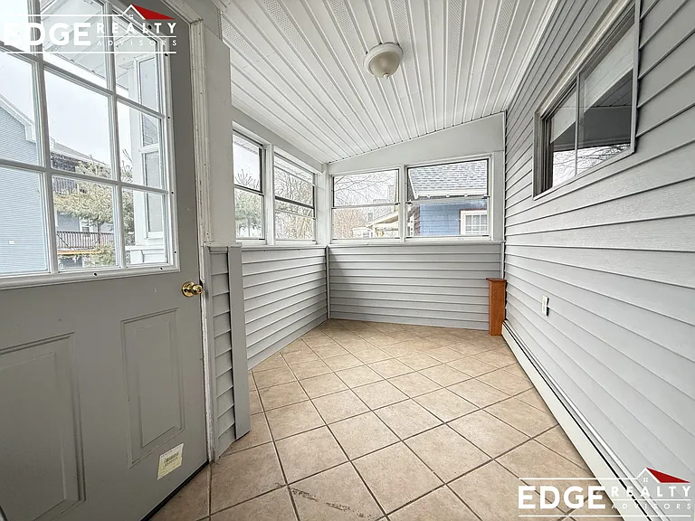 20 Oak Square Ave #2 — Photo 8