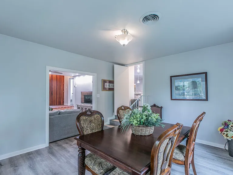 2518 Marlandwood Rd — Photo 5