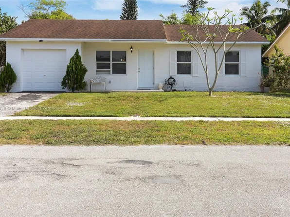 305 SW 78th Ter, North Lauderdale, FL 33068