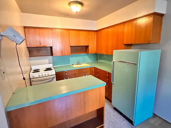 1215 W 13th Ave #3, Vancouver, BC V6H 1N5