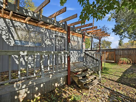 2nd image of 16140 Jessie Street