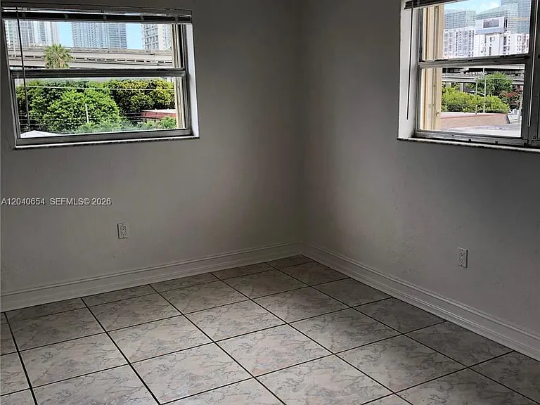 444 SW 4th St #404 — Photo 15
