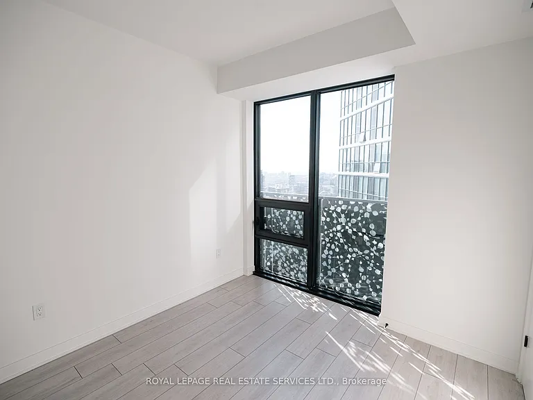 55 Charles St E #4306 — Photo 11