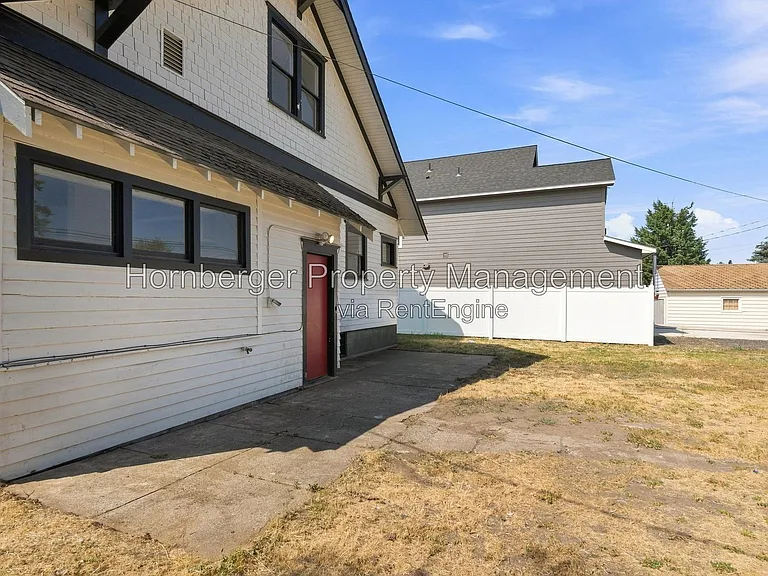 2719 E Columbia Ave — Photo 30