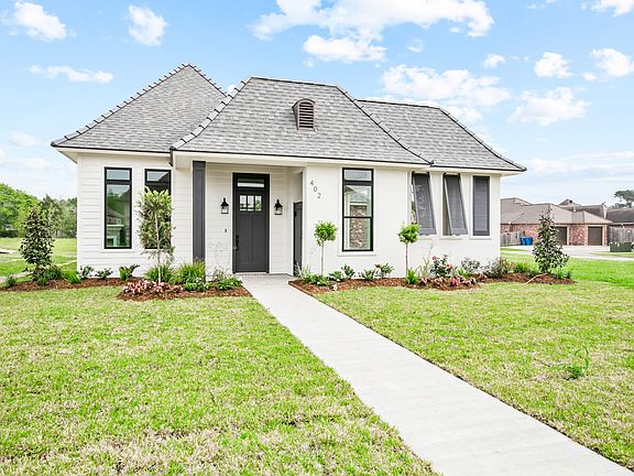 2nd image of 402 Dunvegan Ct