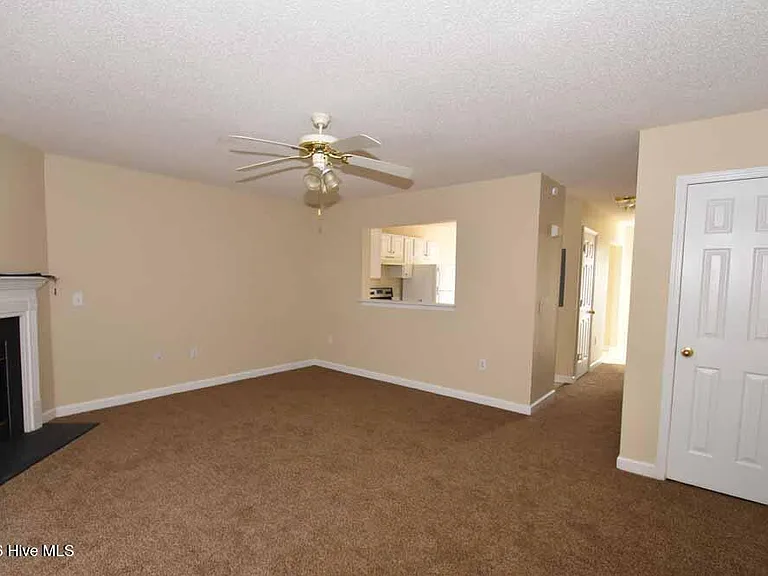 1231 Westridge Ct #A — Photo 7