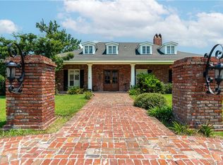 3000 Surrey Ln, Lake Charles, LA 70605